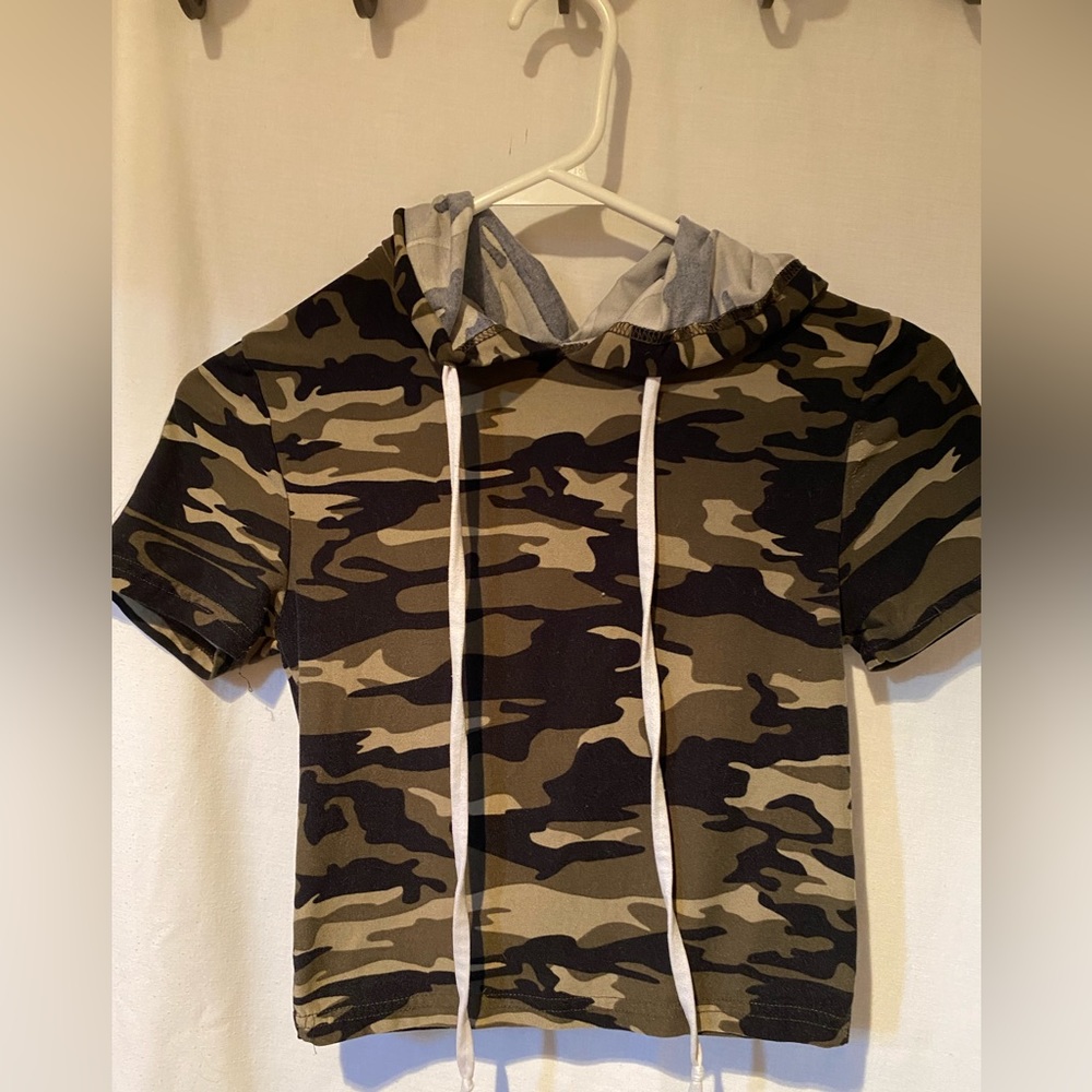Camo crop top